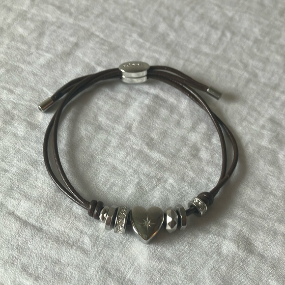 Fossil: Silver Tone Heart Charm Bracelet- Faux Leather Adjustable bracelet - Picture 6 of 15